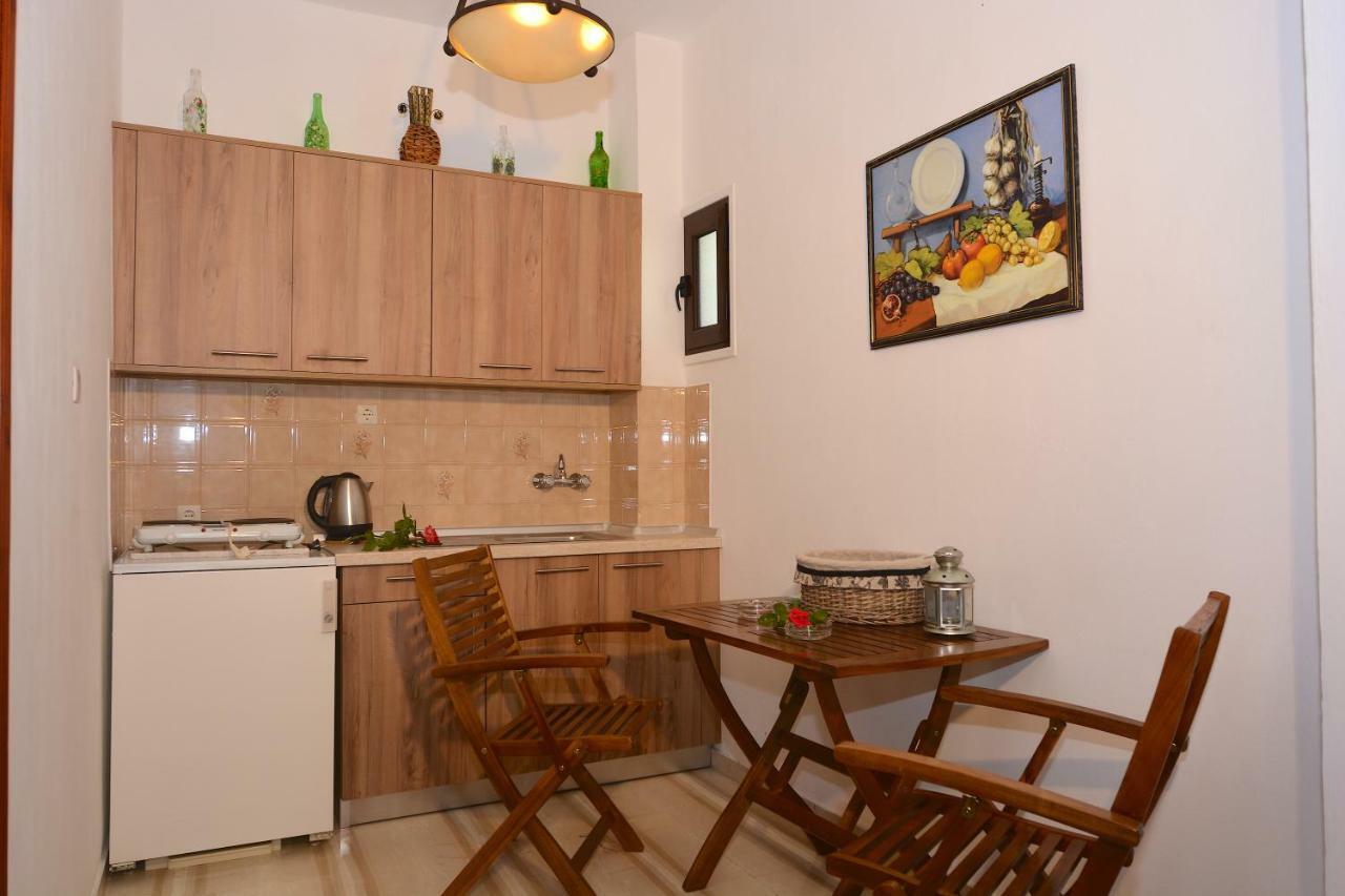 Alexandra Apartments Melíkia Extérieur photo