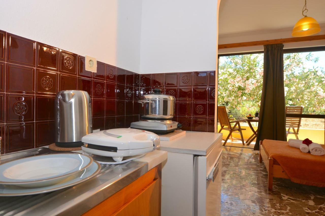 Alexandra Apartments Melíkia Extérieur photo
